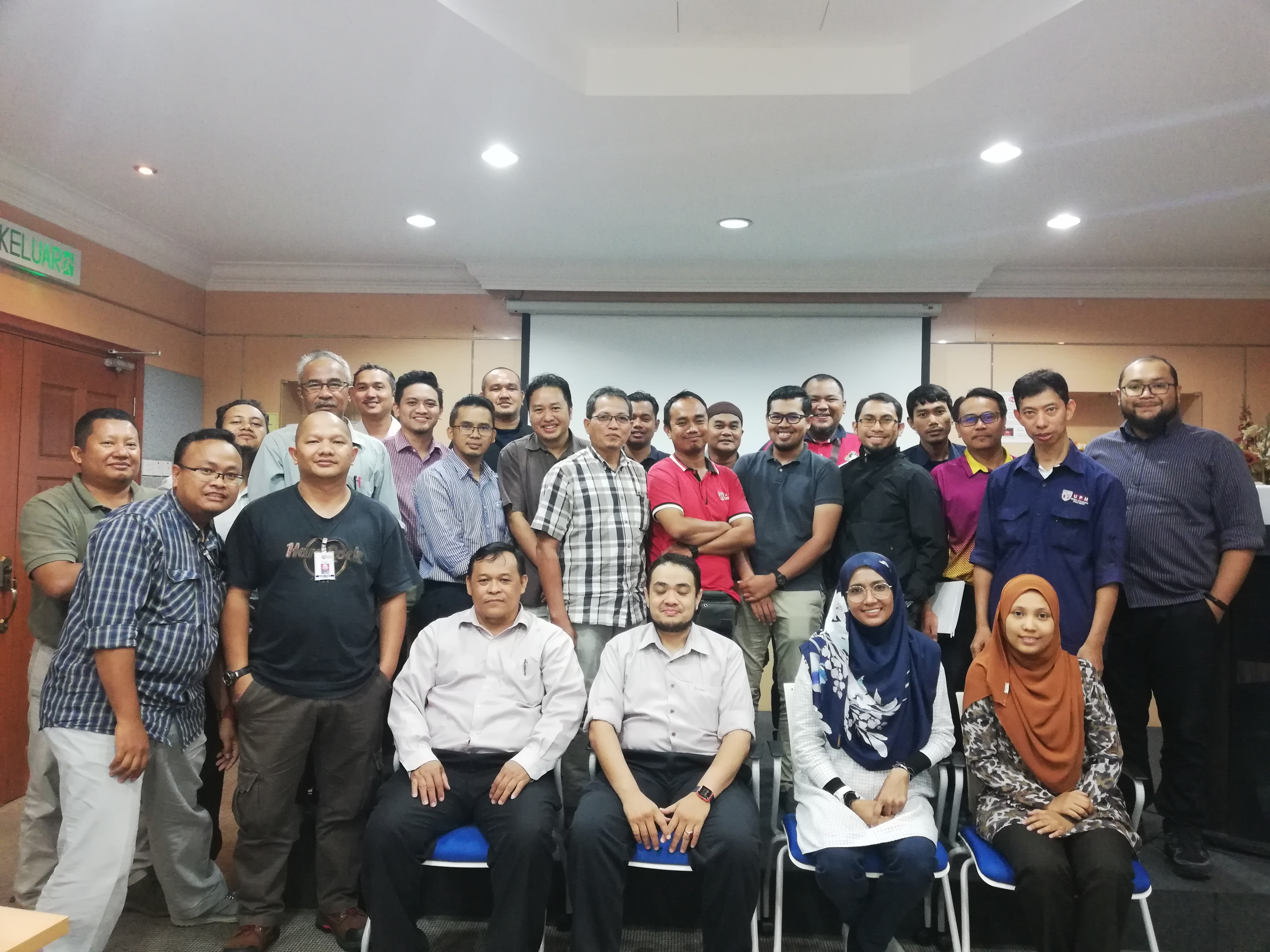 SAFETY AND EMPLOYEES OF EMPLOYEES 'COURSE IN PAPAK SUPPLY (PROJECT & TRAINING)
